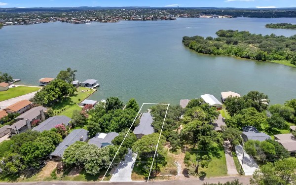Lake LBJ Waterfront Homes